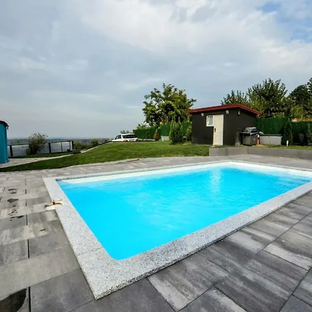 Blackminthouse Villa