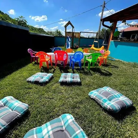 Blackminthouse Villa *